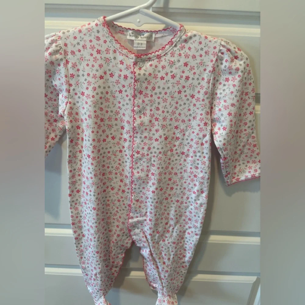 NWOT Kissy Kissy Pink Floral Footie Size 0-3